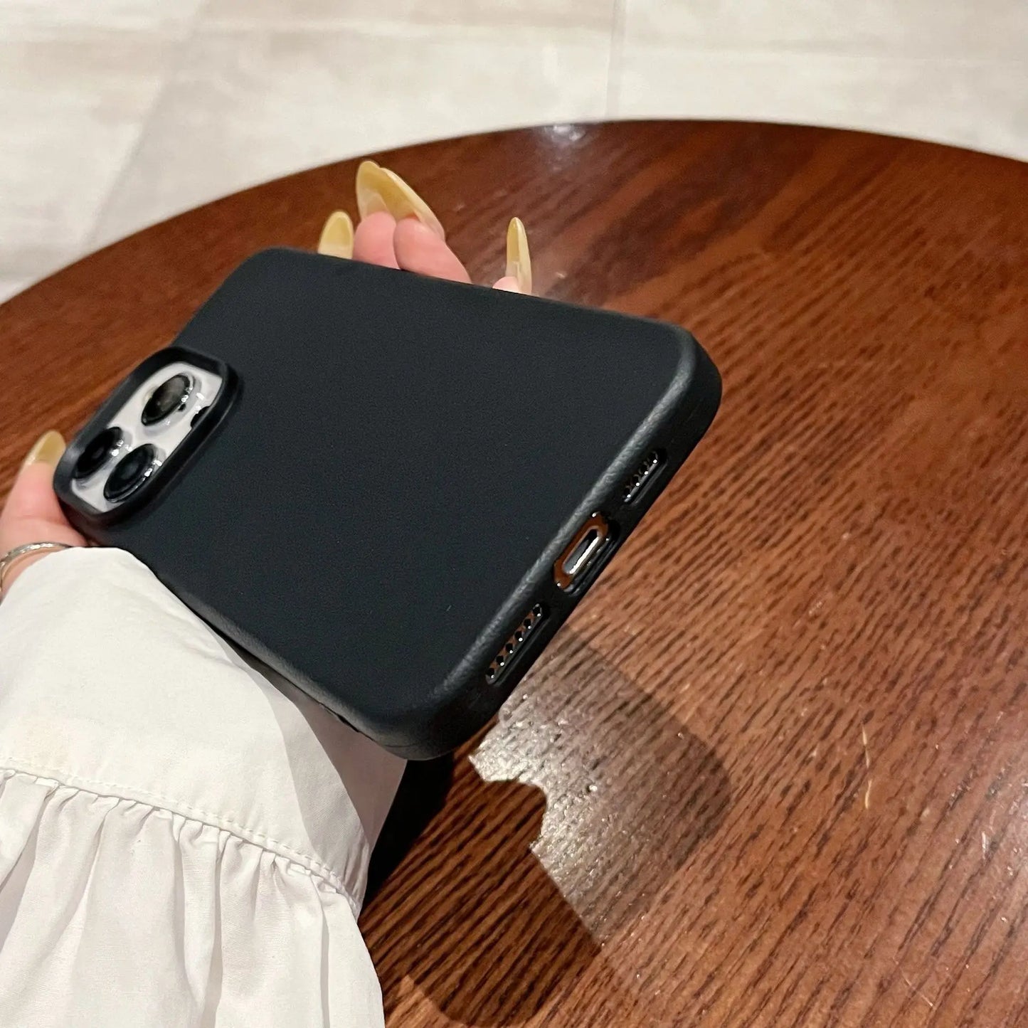 Luxury Silicone Litchi Lines Leather Phone Case For iPhone 16 15 14 13 12 11 Pro Max X XS XR Max Plus Soft Shockproof Full Cover